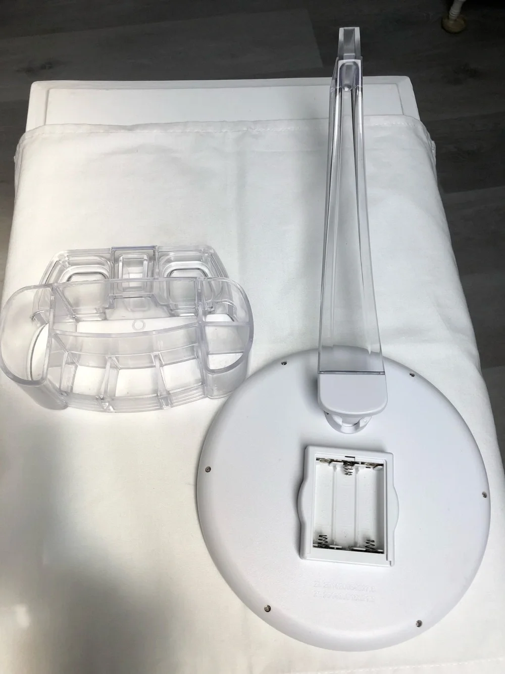 Daisi 7X Magnifying Lighted Makeup Mirror With Cosmetic Organizer